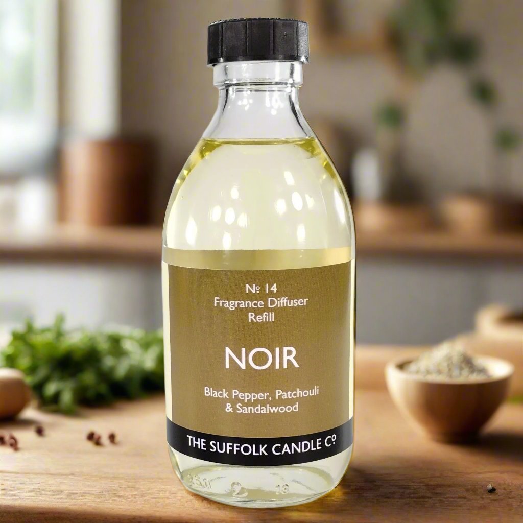 NOIR - Black Pepper, Patchouli and Sandalwood - Diffuser oil refill - 250ml