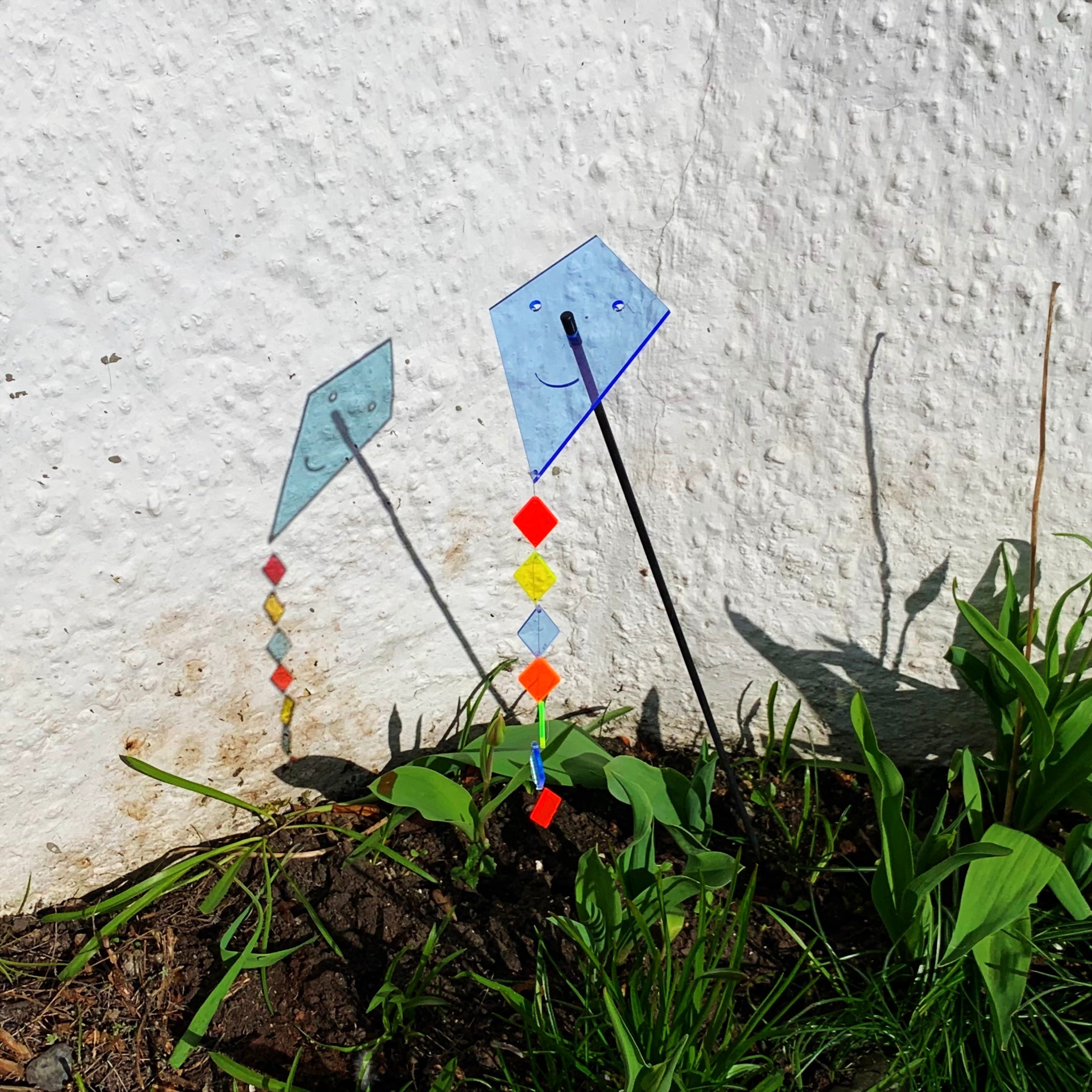 Single SunCatcher Garden Décor Ornament 'Kite with Tail'
