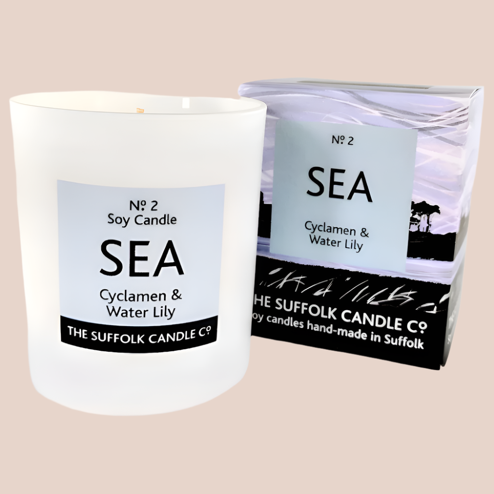 SEA - Cyclamen and Waterlily - handmade soy candle - 200g - white glass