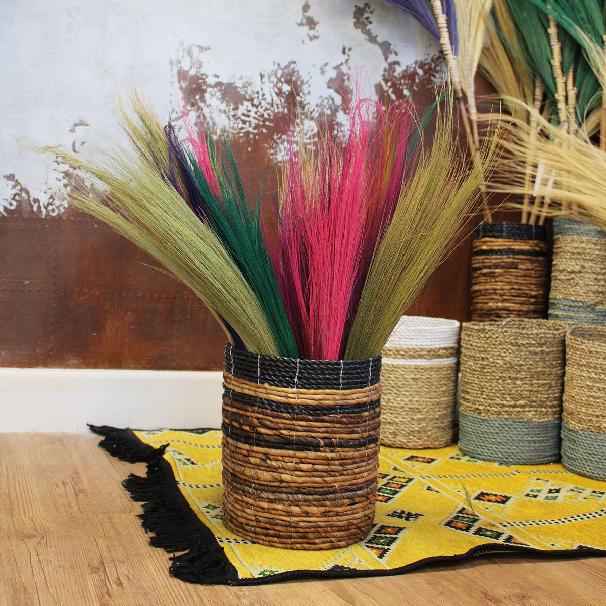 Natural Pampas Broom – Set of 4